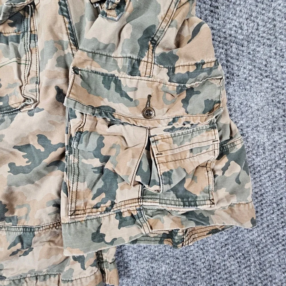 Levis Mens Desert Camo Baggy Cargo Shorts Size 38 Tan Green Camouflage‎